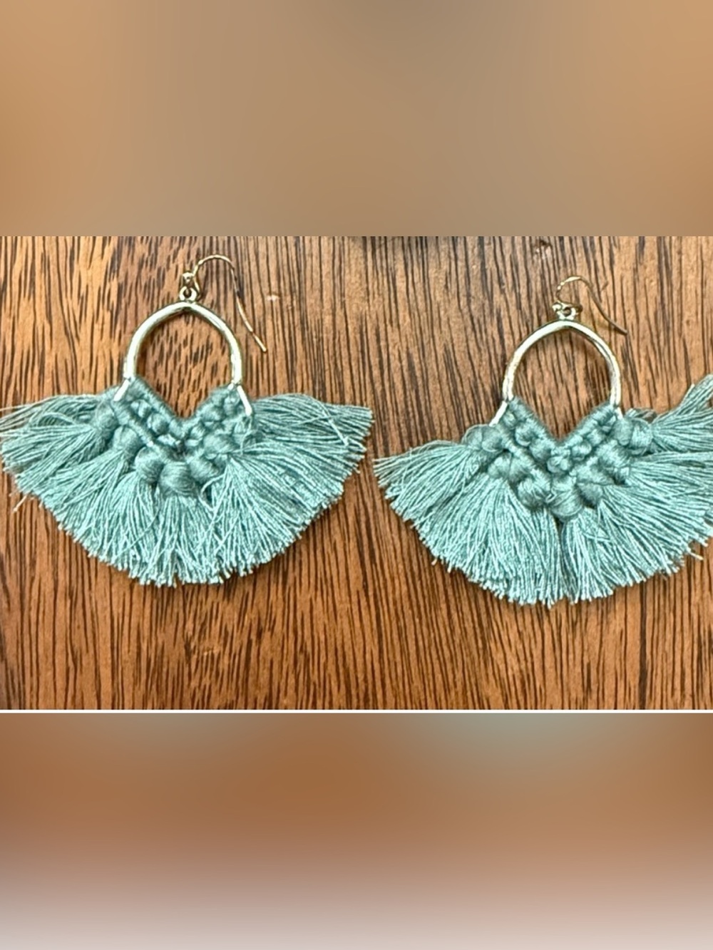 Green Tassel Earrings Set